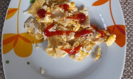 Migas con huevo o huevo con tortillas