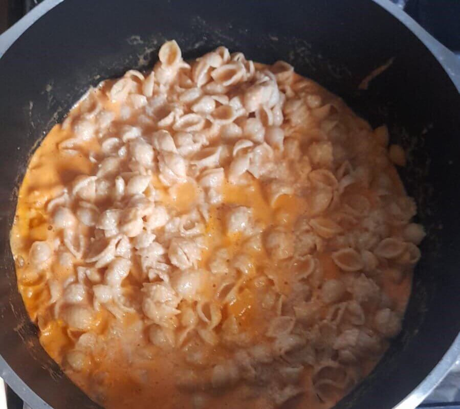 pasta con pimiento rojo